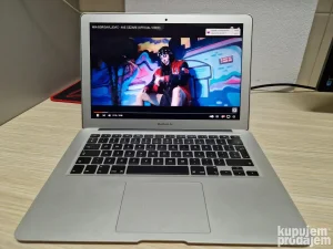 Apple MacBook Air 13" Early 2015