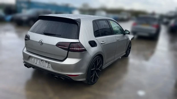 Delovi VW GOLF 7 2013 1.6 Dizel CLHA motor Euro5 R LINE