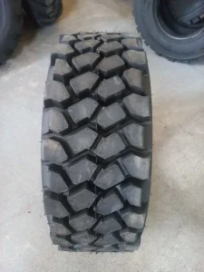 10 - 16.5   gume za Bob Cat bagere