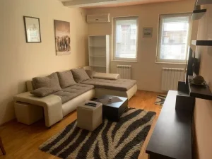 Bulevar, dvoiposoban stan, 47m2!