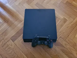 PS4 Slim / Fornite - PES - PUBG - Roblox - Call of Duty