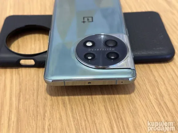 OnePlus 11 5G (128/8Gb)