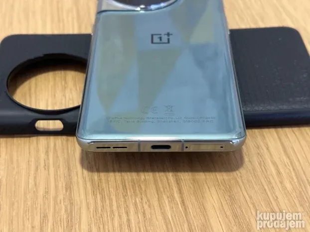 OnePlus 11 5G (128/8Gb)