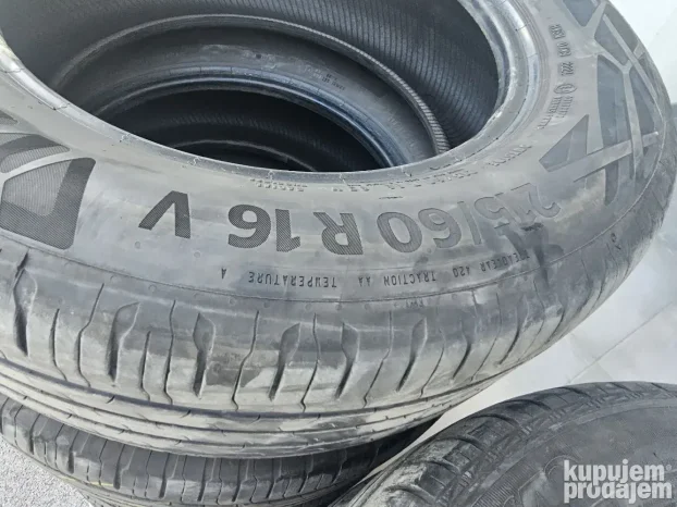 polovne letnje gume 215/60 r 16 continental 4kom