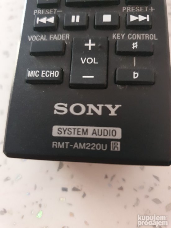 Sony rm-am220u daljinski.