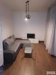 Dušanova , Kruševac, Nova pijaca, 2.0 dvosobna, 83 m²
