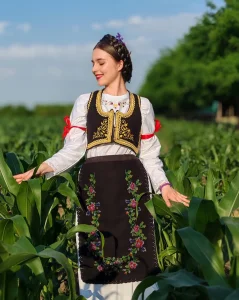 Narodne nosnje, za odrasle i decu