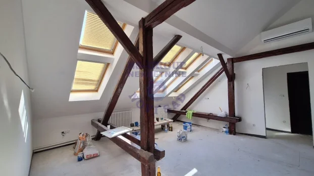 Š-525897, Opština Novi Sad, 4.0 četvorosoban, 105 m²