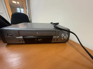 Prebacivanje VHS & VHC, HI8, Digital DVD Na USB