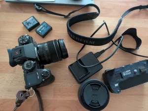 Fujifilm X-H1 + grip + XF 18-55mm + Sigma 56mm 1.4