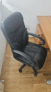 Polovne konferencijske stolice-koža