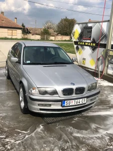BMW 320