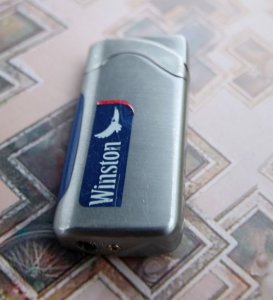 Winston masivni, metalni upaljač