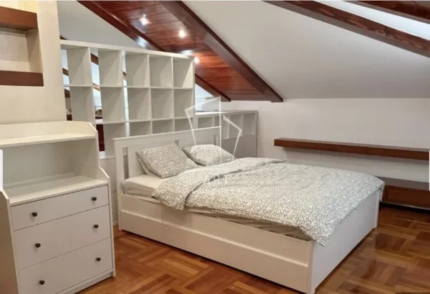 Vaska Pope, Dedinje, 5+ petosobna, 700 m²