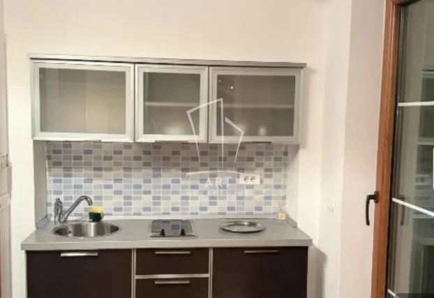 Vaska Pope, Dedinje, 5+ petosobna, 700 m²
