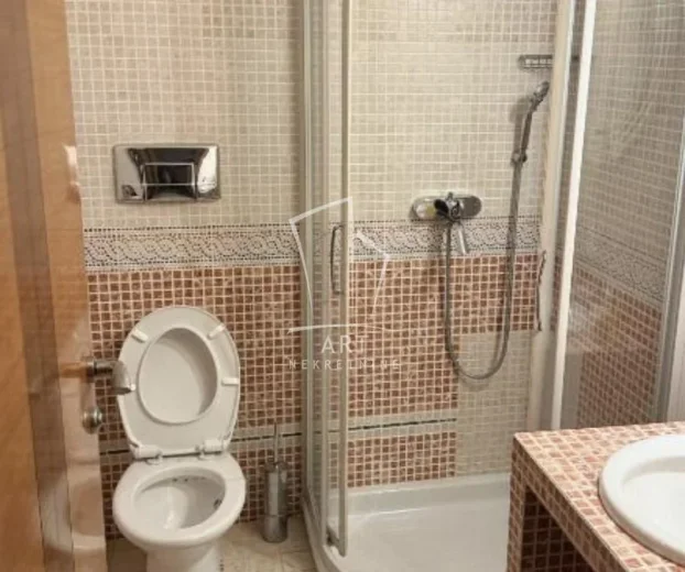 Vaska Pope, Dedinje, 5+ petosobna, 700 m²
