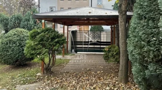Vaska Pope, Dedinje, 5+ petosobna, 700 m²