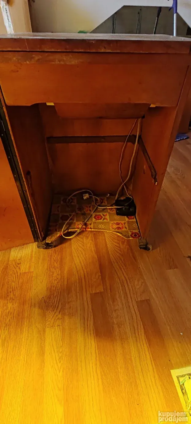 Mašina za šivenje NECCHI