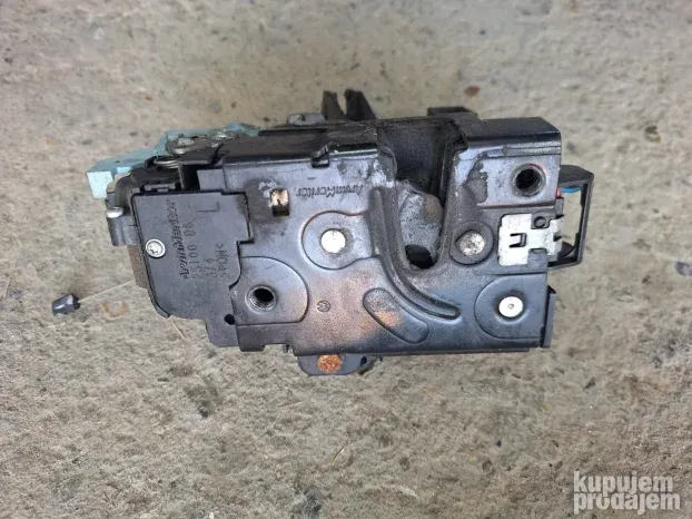 Skoda Octavia 2 brava prednjih levih vrata