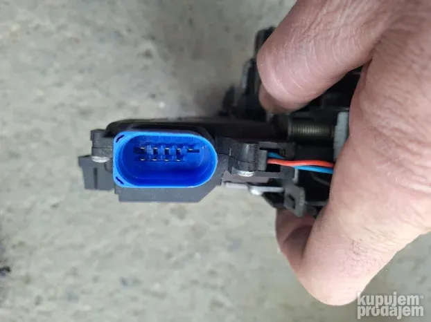 Skoda Octavia 2 brava prednjih levih vrata