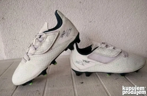 Kopacke Nike 31 broj i Kipsta 32 broj
