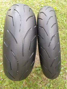 Moto gume bridgestone 180/55/17 i 120/70/17 god 2015 top