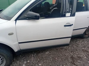 Prednja leva vrata pasat B5.5