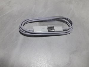 apple usb kabal 1m musko zenski ispravan