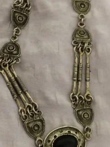 Posrebljena ogrlica stari komad