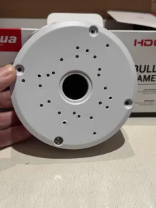 Univerzalna dozna - nosač za kameru