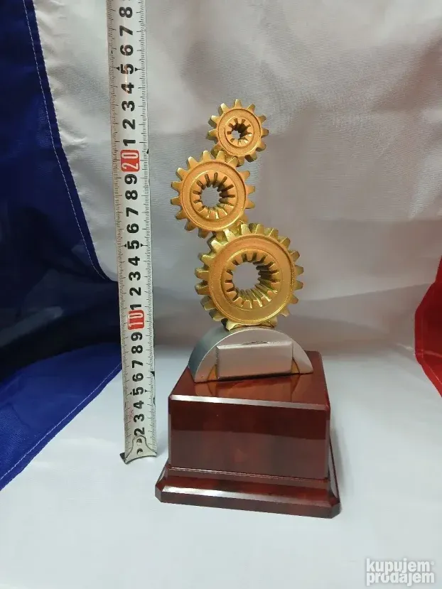 Univerzalni trofej široke namene