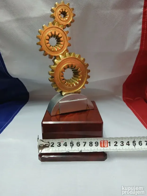 Univerzalni trofej široke namene