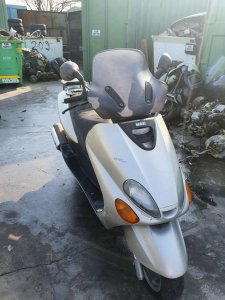 Delovi za Majesty 125-150ccm