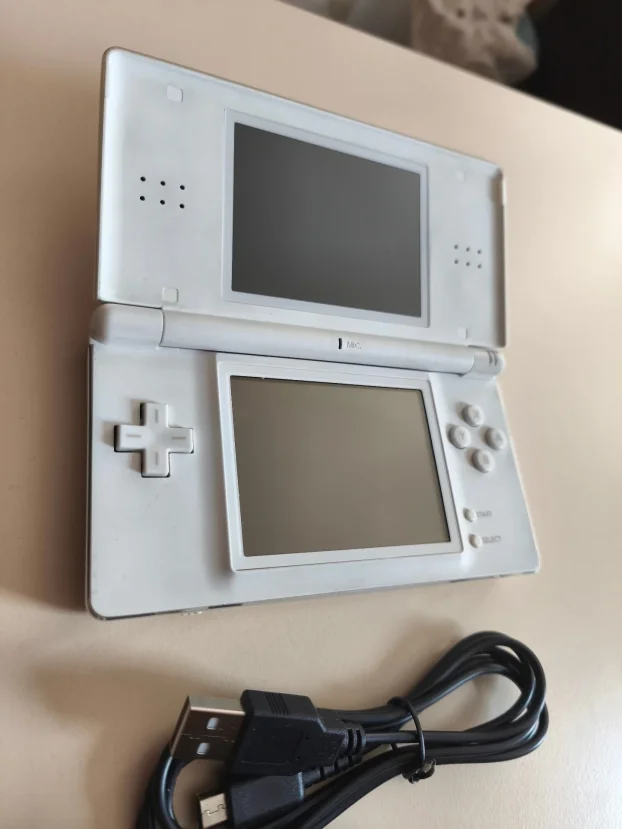 Nintendo DS Lite Beli White