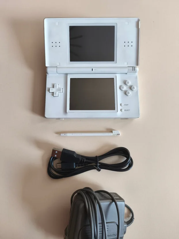 Nintendo DS Lite Beli White