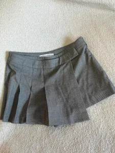 Šorts suknja