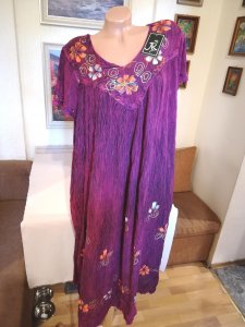 Veliki izbor zenske garderobe turskog porekla