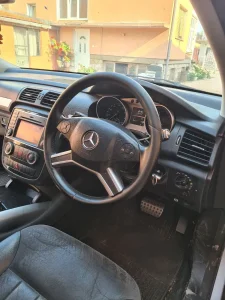 Mercedes R klasa delovi volan airbeg