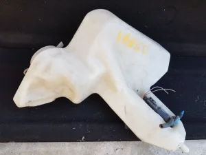 Mercedes vaneo cantra posuda za tečnost šajbe stakla