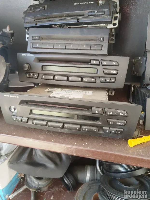 Radio bmw e90 e91 e92 serija 3