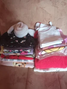 Paket garderobe za devojčicu, veličina 4-5 (SNIŽENJE)