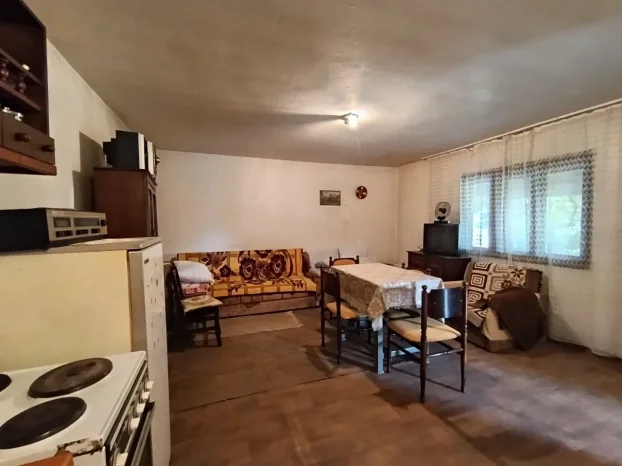 Seosko imanje 83m2 + 40 m2, 4 ha, Grabovac, Obrenovac