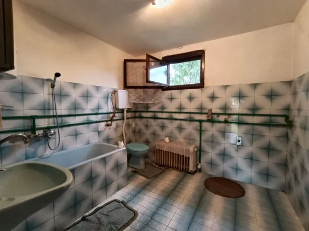 Seosko imanje 83m2 + 40 m2, 4 ha, Grabovac, Obrenovac