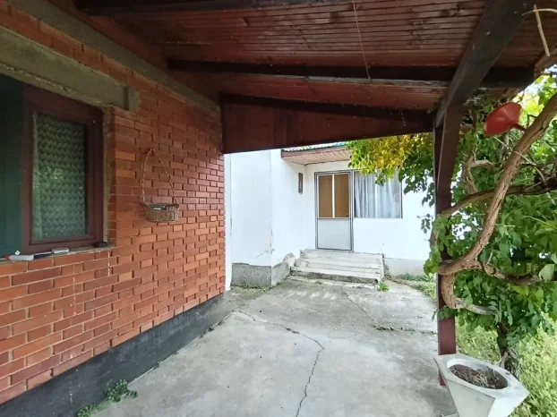 Seosko imanje 83m2 + 40 m2, 4 ha, Grabovac, Obrenovac