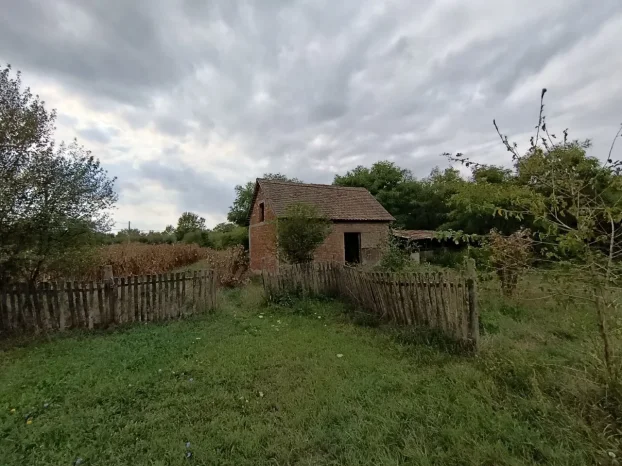 Seosko imanje 83m2 + 40 m2, 4 ha, Grabovac, Obrenovac