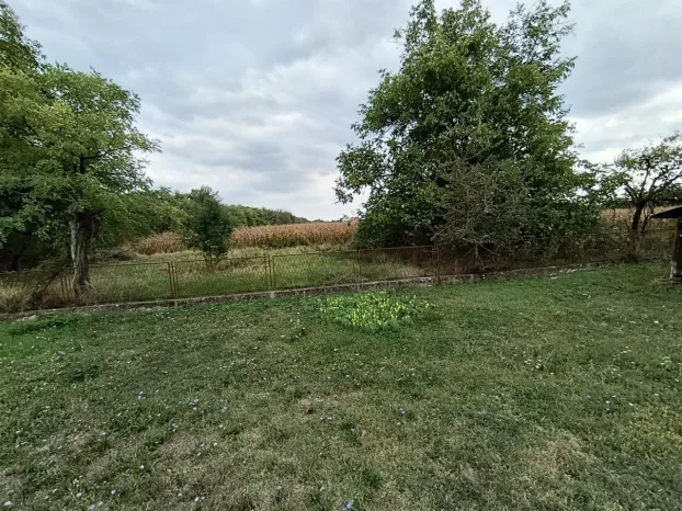 Seosko imanje 83m2 + 40 m2, 4 ha, Grabovac, Obrenovac