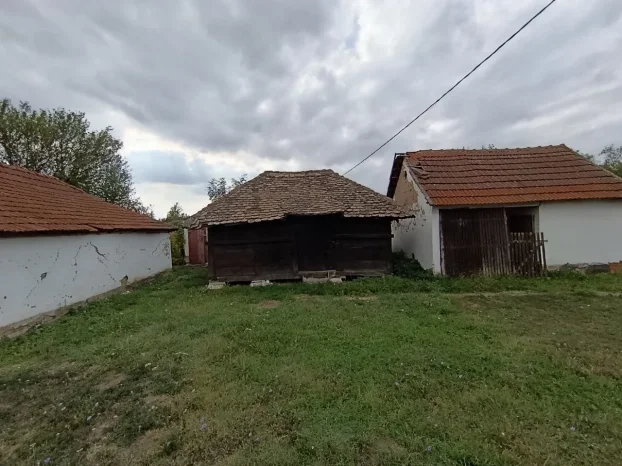 Seosko imanje 83m2 + 40 m2, 4 ha, Grabovac, Obrenovac