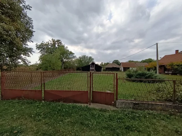 Seosko imanje 83m2 + 40 m2, 4 ha, Grabovac, Obrenovac