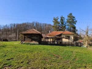 Gornji Milanovac, Klatičevo, 3.0 trosobna, 100 m²