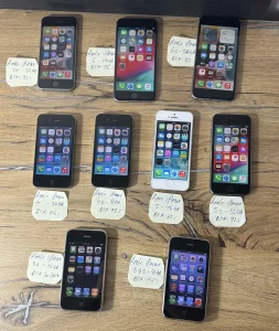Retro Apple iPhone / LOT od 10 telefona